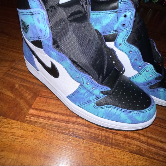 WMNS Air Jordan 1 Retro High OG ‘Tie-Dye’ - Picture 7 of 10